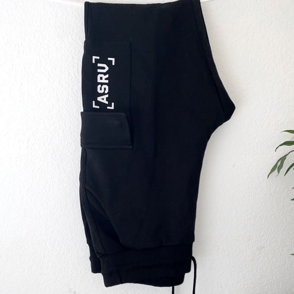 Men’s cargo joggers